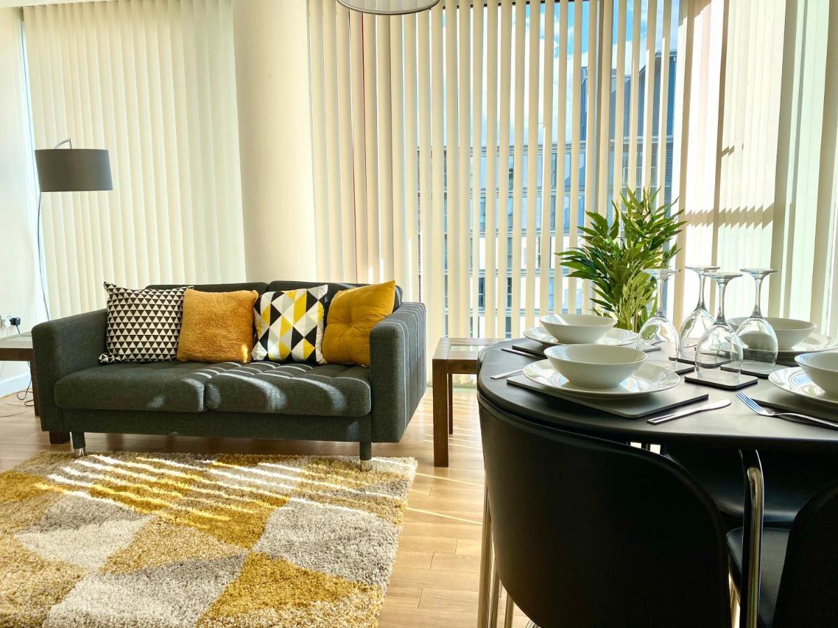 Smartrips Apartments - The Hub Milton Keynes Eksteriør bilde